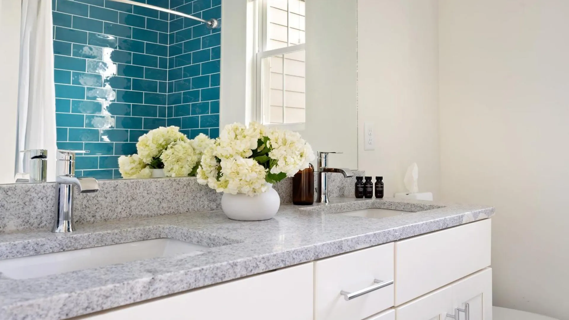 Casa vacanze Hart Suite Buyout 5 By Avantstay Two Town House Buyout W Modern Amenities In Nashville