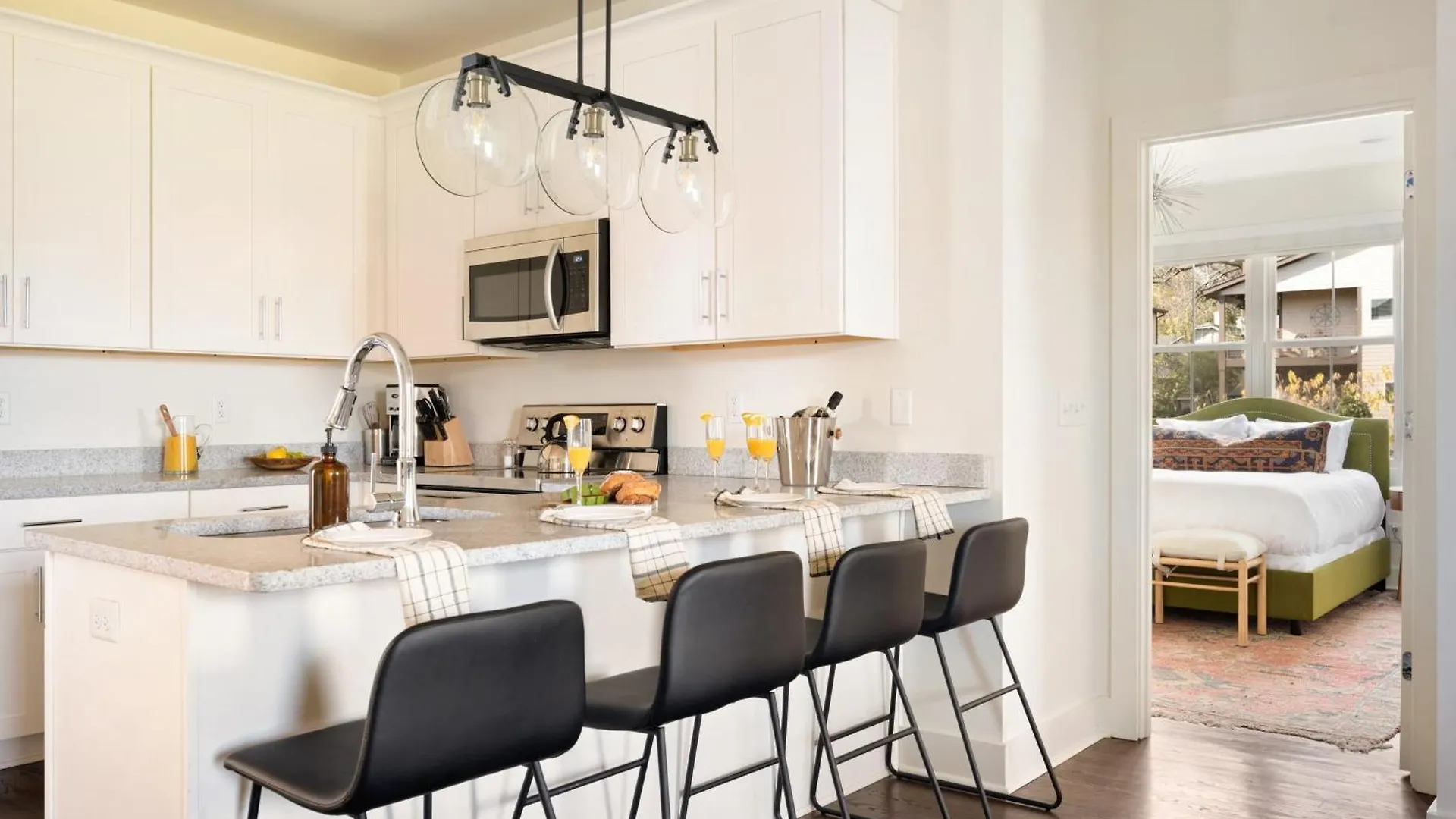 Hart Suite Buyout 5 By Avantstay Two Town House Buyout W Modern Amenities In Nashville Stati Uniti