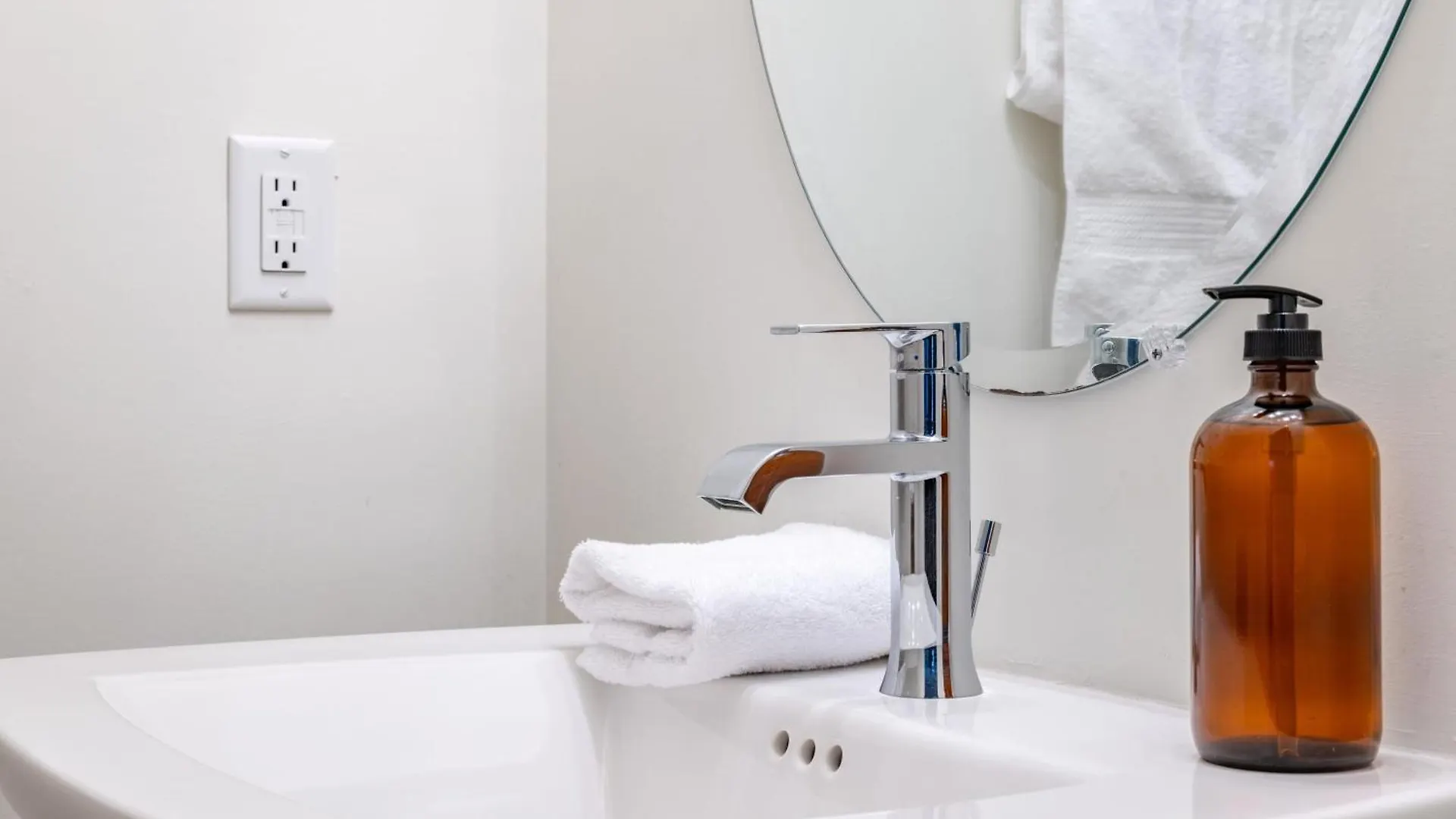 Hart Suite Buyout 5 By Avantstay Two Town House Buyout W Modern Amenities In Nashville Casa vacanze