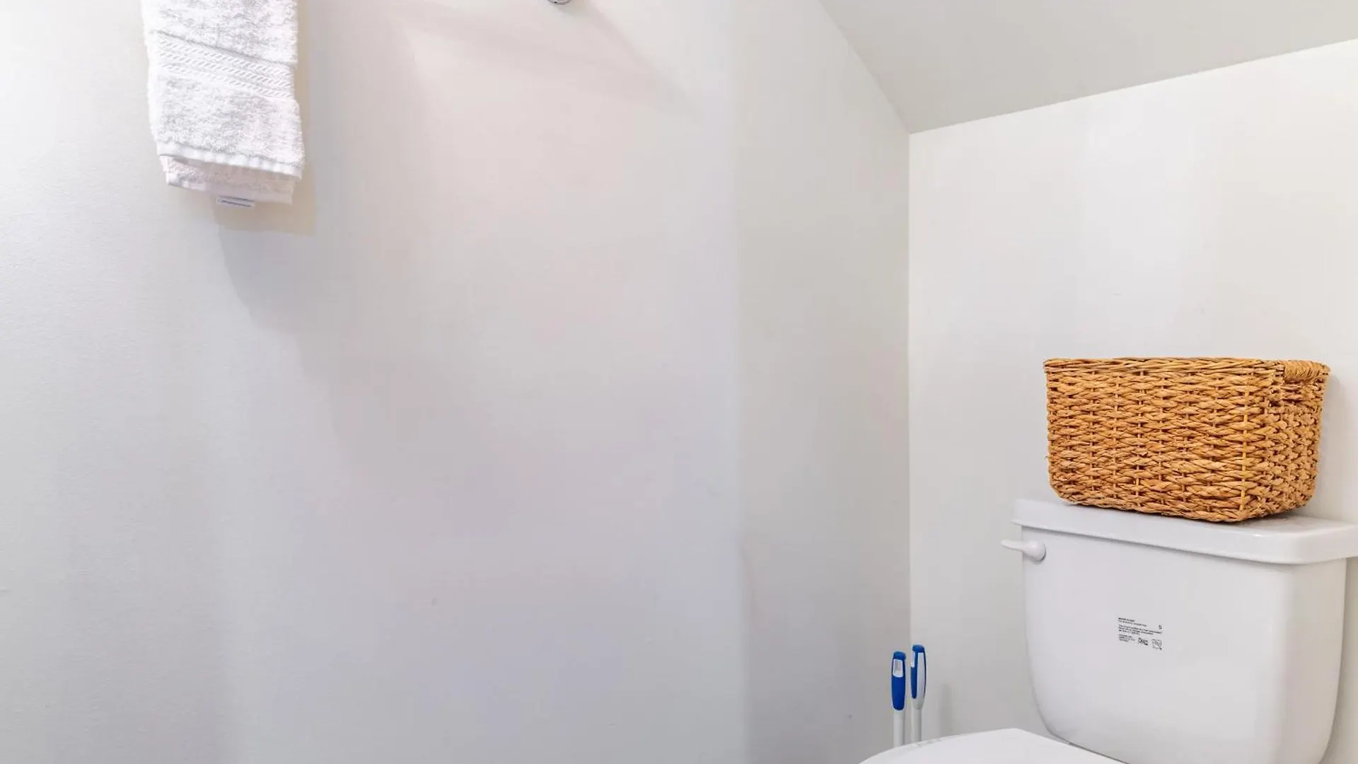 Hart Suite Buyout 5 By Avantstay Two Town House Buyout W Modern Amenities In Nashville