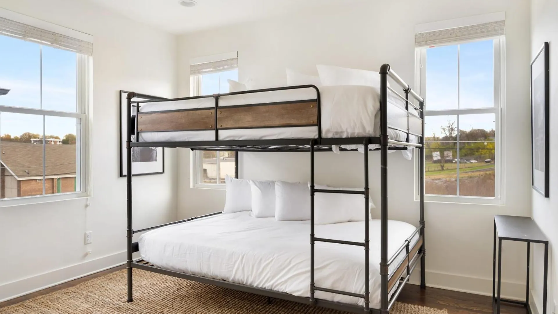 Casa vacanze Hart Suite Buyout 5 By Avantstay Two Town House Buyout W Modern Amenities In Nashville